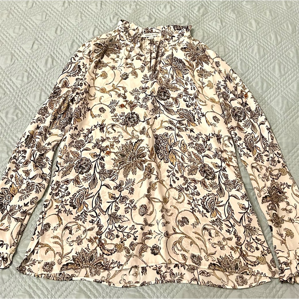 Rose + Olive Women's Blouse Long Sleeve Floral Cream Lightweight Size Medium